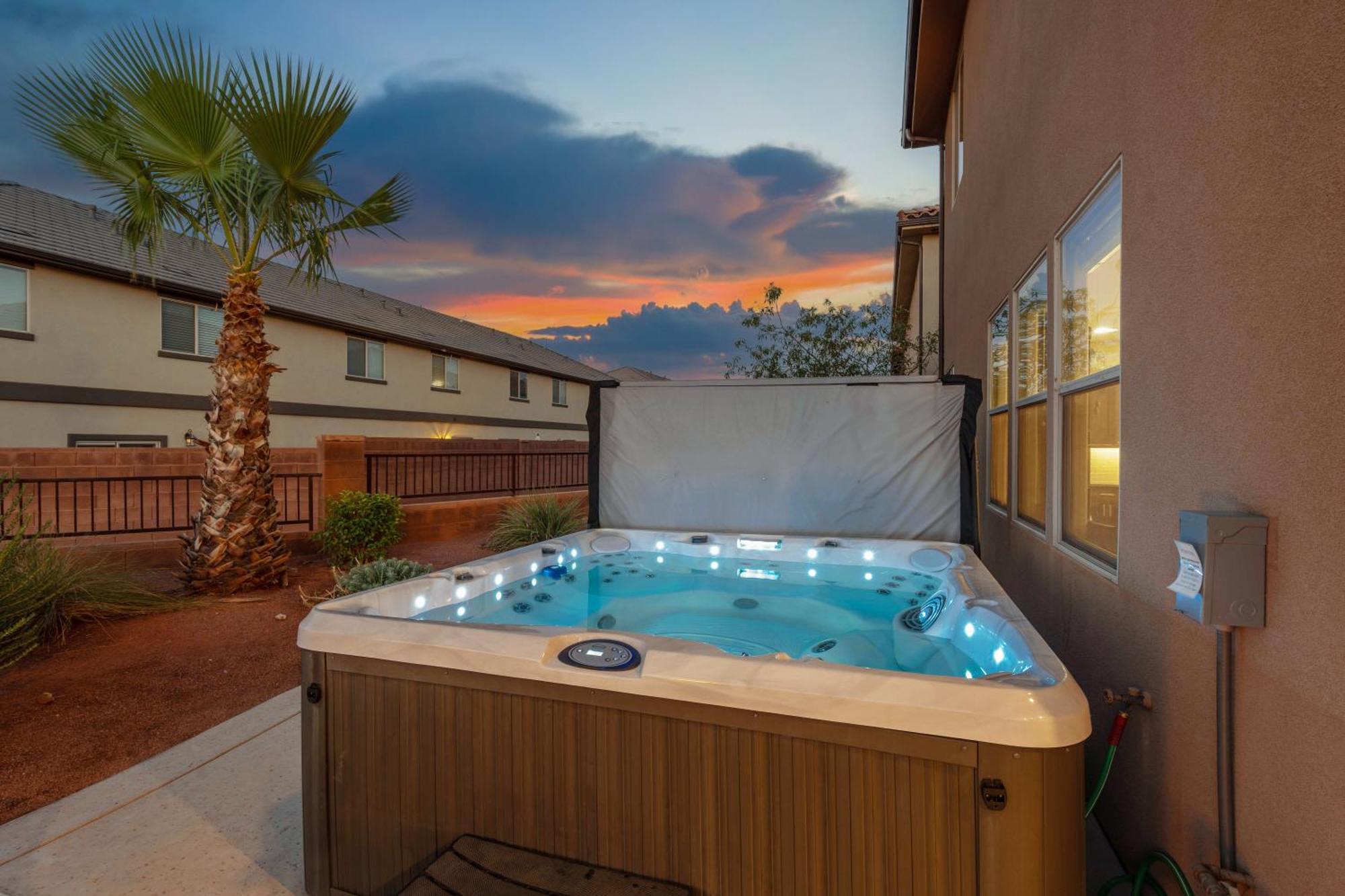 Pv 99 Private Hot Tub, Ping Pong Table, Xbox X Series And Resort Amenities Santa Clara Exteriér fotografie