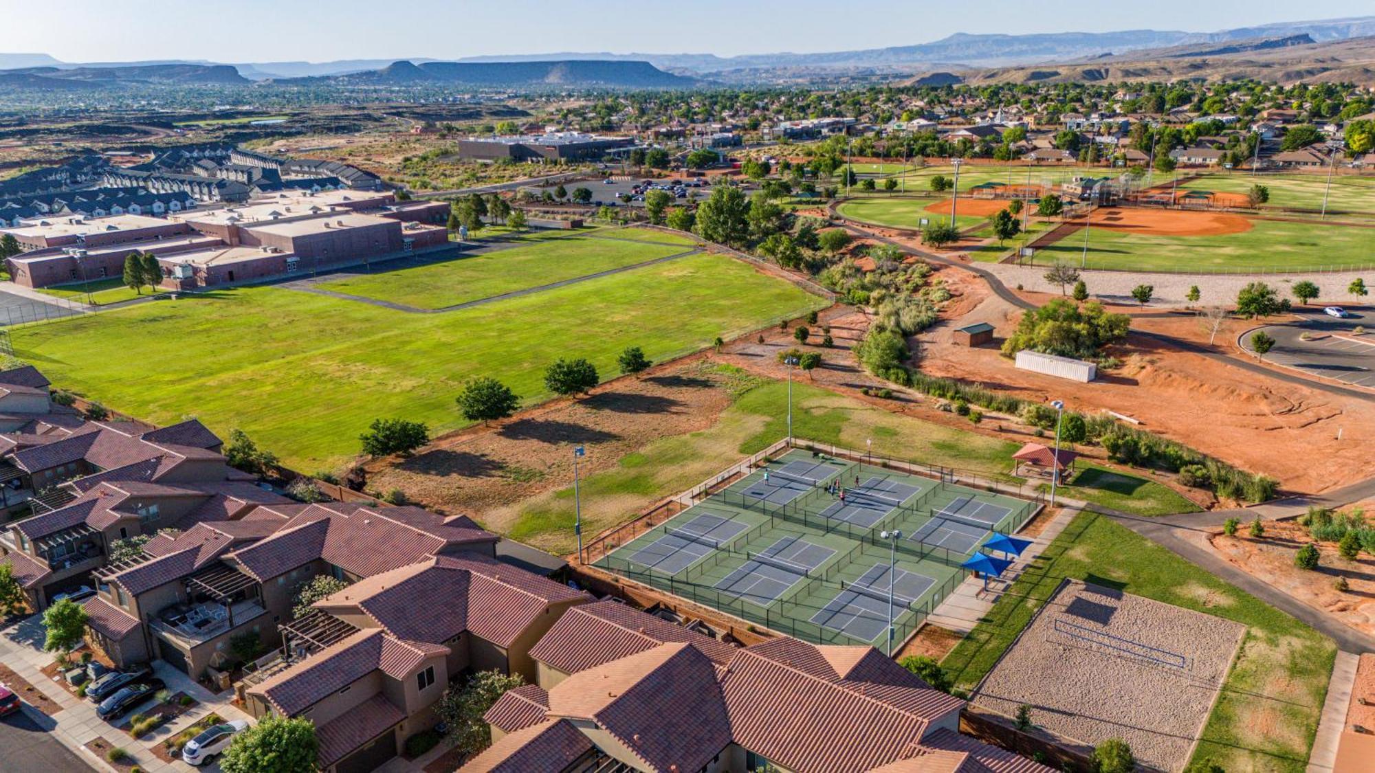 Pv 99 Private Hot Tub, Ping Pong Table, Xbox X Series And Resort Amenities Santa Clara Exteriér fotografie